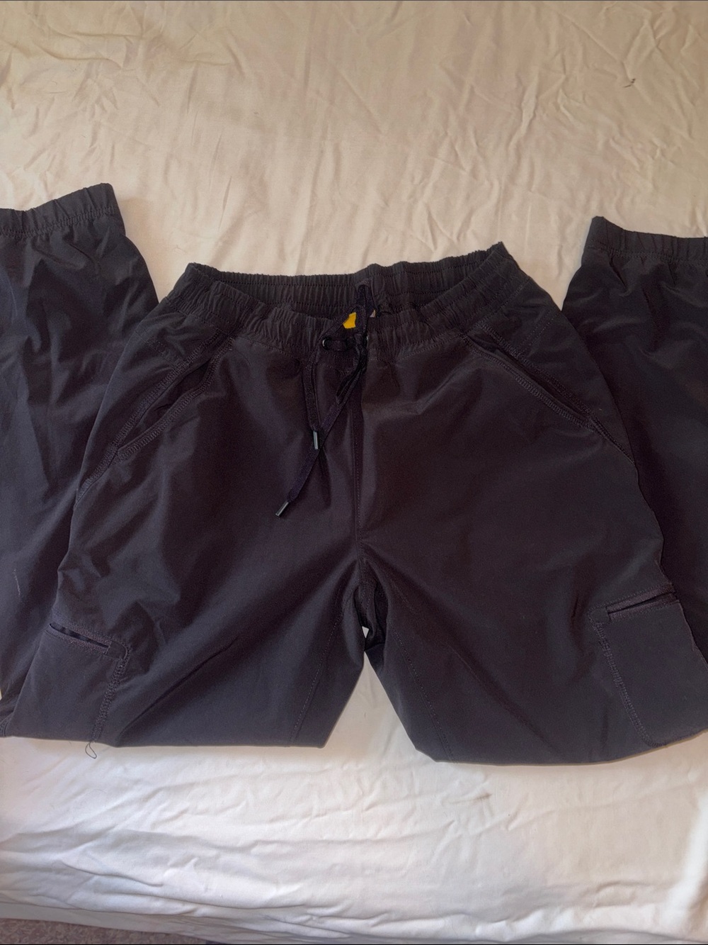 Women’s Black Eddie Bauer Elastic-Waist Cargo Pants - Casual Utility Style